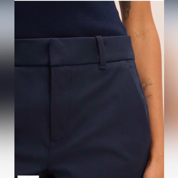 The Bi-Stretch Flare Pant - Everlane - Picture 4 of 10